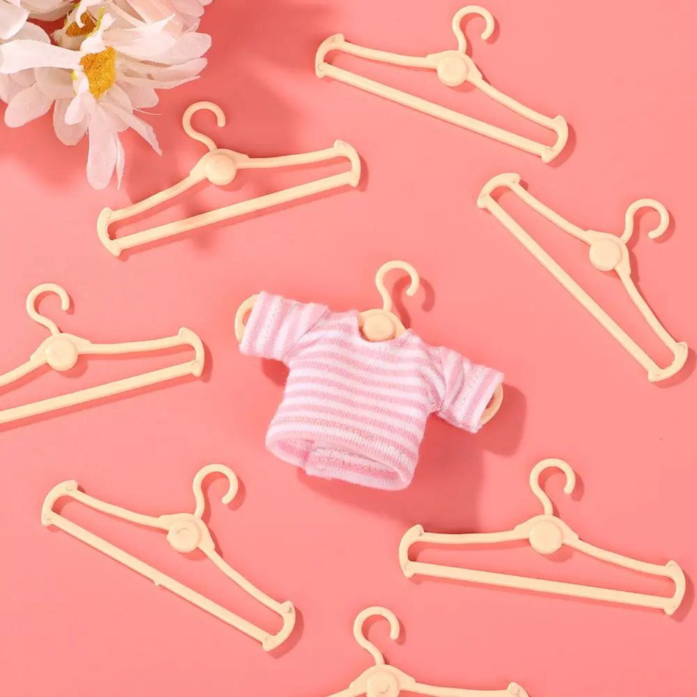 

Cute 1/6 1/8 1/12 Dolls Kids Toy Clothes Rack Dollhouse Furniture Garment Organizer Hangers Doll Accessories