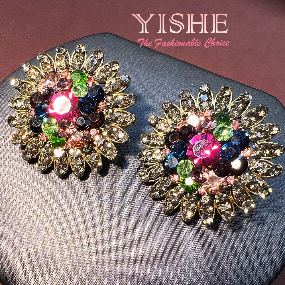 Original Paris catwalk Czech full diamond stud earrings, fashionable and sexy light luxury cross-border hot-selling high-end ret