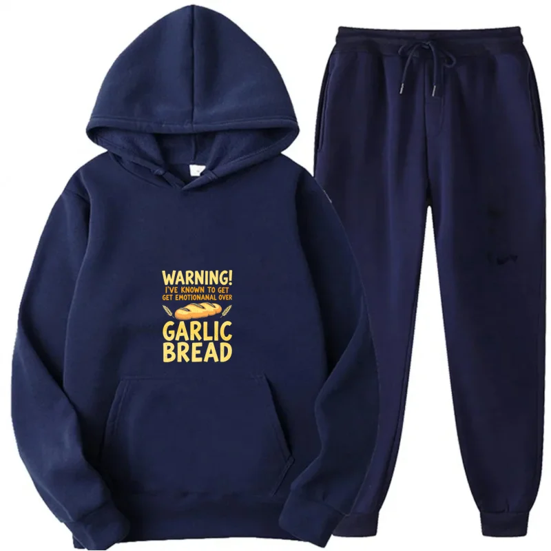 طقم هوديي رمادي بنمط ونص مطبوع عليه خبز الثوم