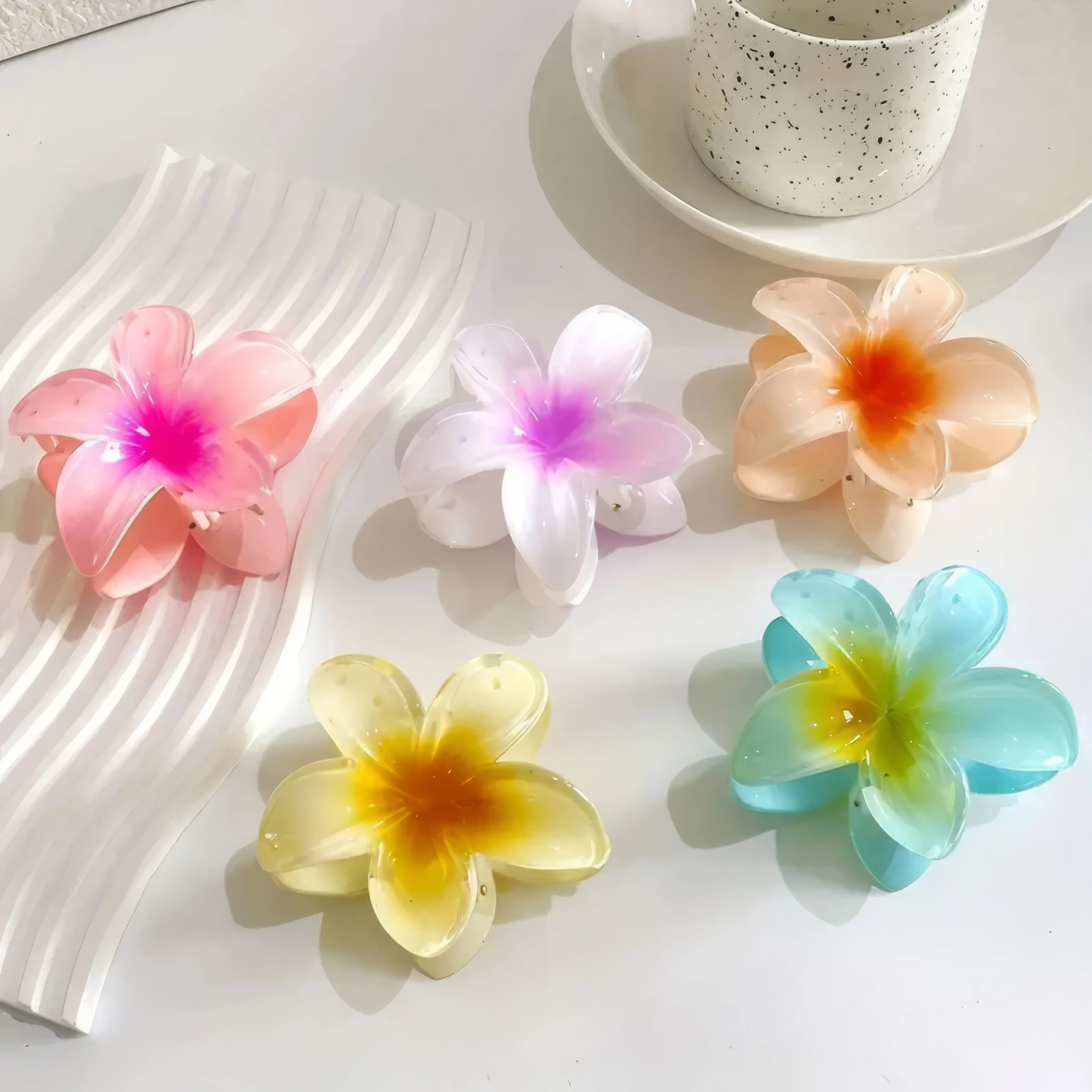 6 Random Egg Flower Hair Clips, Non Slip and Firm, Exquisite and Beautiful, Hair Accessories, Suitable for Gift Giving - Detail 1