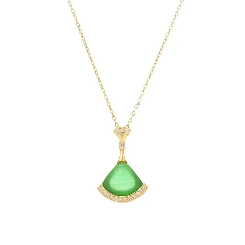 

2026 newThe best-selling cat's eye stone diamond-encrusted necklace exudes a woman's high-end charm