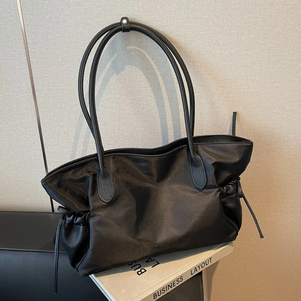 

Портативная повседневная нейлоновая сумка на плечо, легкая сумка-тоут из нейлоновой ткани в корейском стиле на молнии, большая вместительная сумка для отдыха