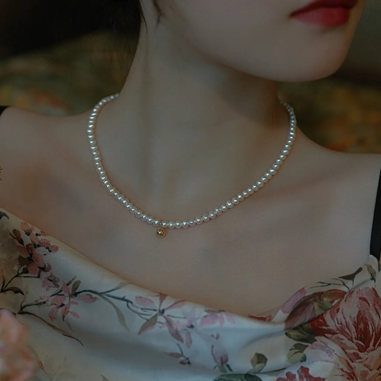 

Freshwater Pearl Necklace 18K Gold-plated Gold Bead Collarbone Chain