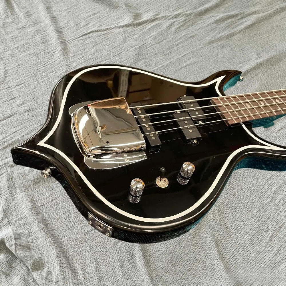 4 Strings Black Bass Guitar, Maple Neck, Peach-shaped Solid Wood Body, Fixed Bridge, SSS Pickup, Chrome Tuner