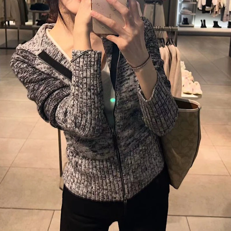 Veste pull à capuche contrastée, Design Floral, couture en fil, vêtements de Style coréen, haut Cardigan en tricot Slim, début d'automne