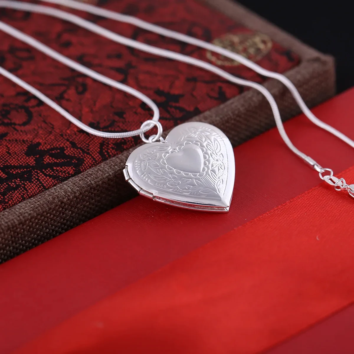 NEW 925 Sterling Silver Necklace 18 inches Heart photo frame Pendant For Women Fashion trend Jewelry Wedding Holiday Gifts