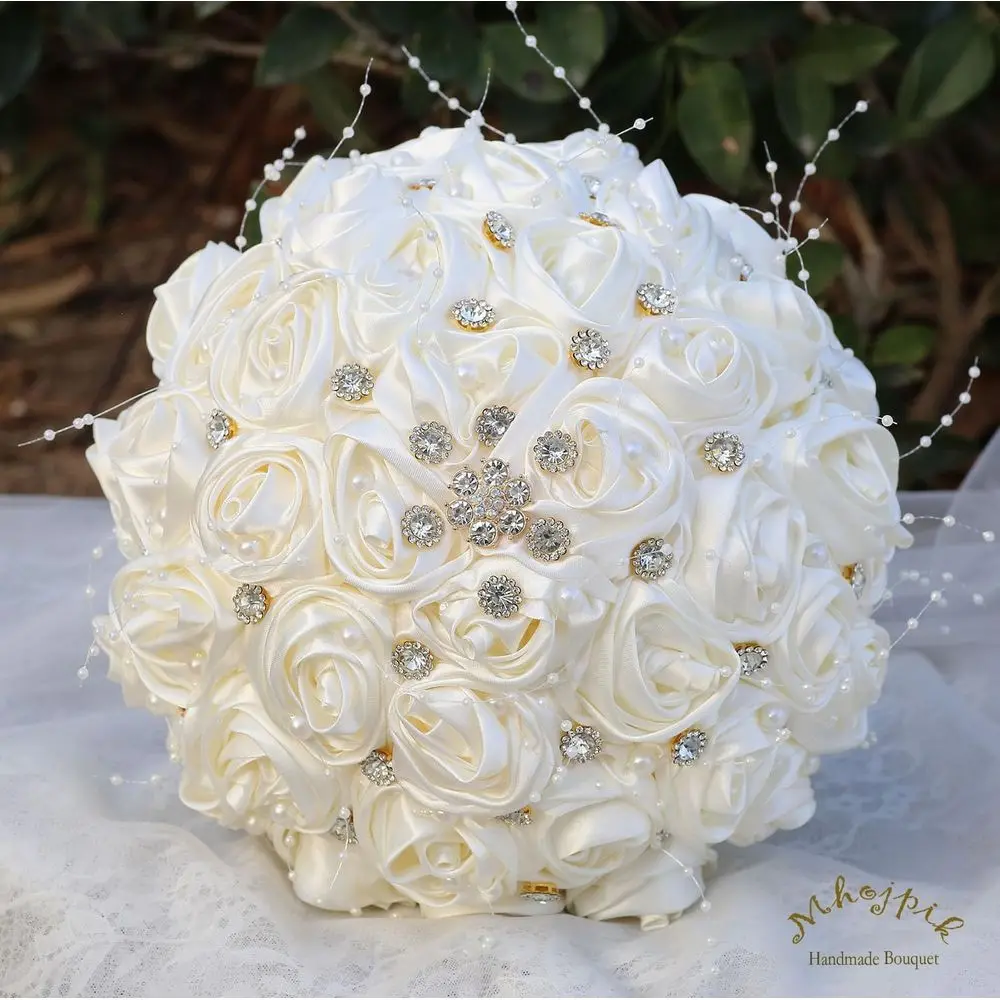 باقة بروش مستديرة متألقة باللون العاجي مع ورود صناعية للعرائس ووصيفات العروس - مثالية لحفلات الزفاف وال Quinceaneras (9 #5