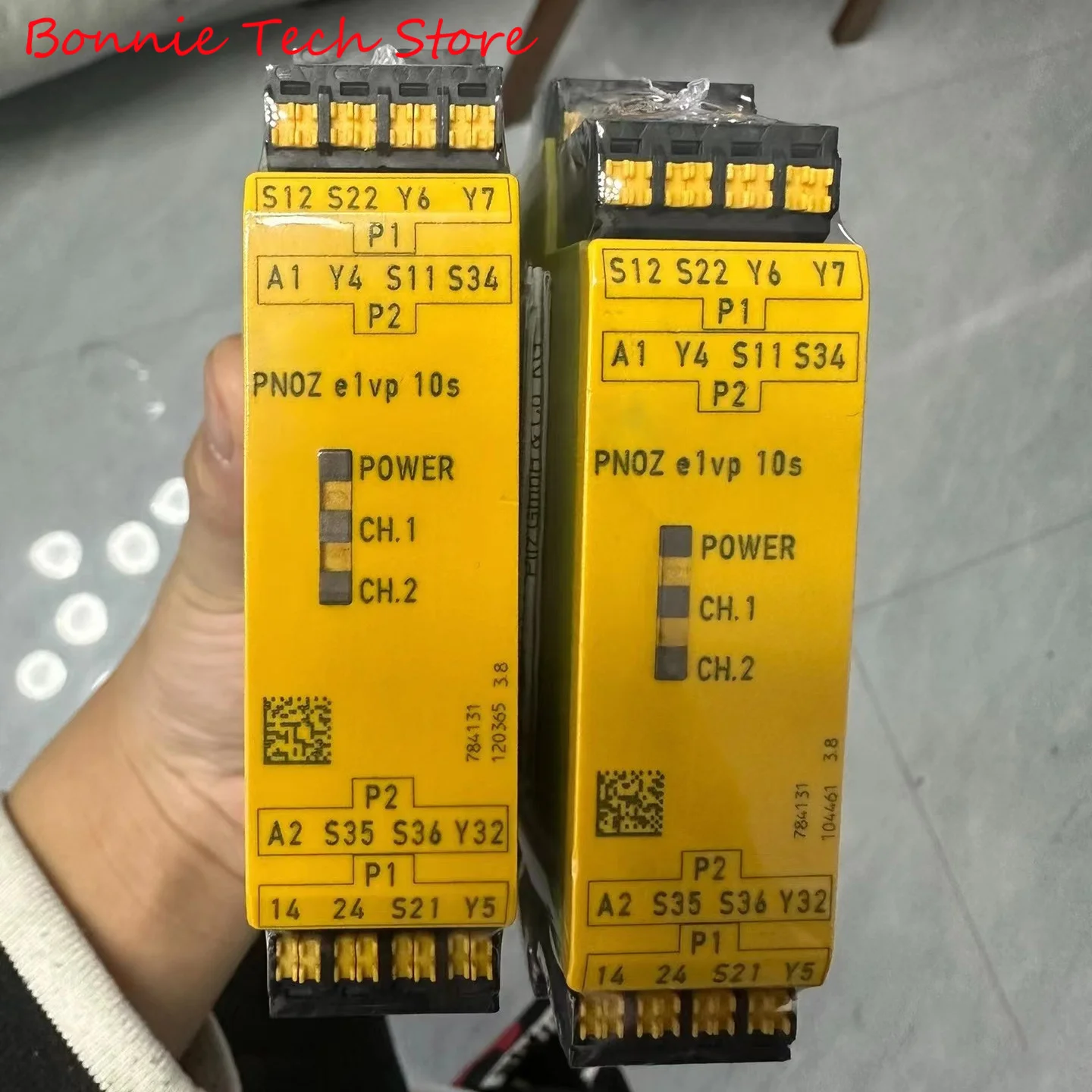 784131   สําหรับ PILZ รีเลย์นิรภัย (แบบสแตนด์อโลน), PNOZ e1vp C 10/24VDC 1so 1so t