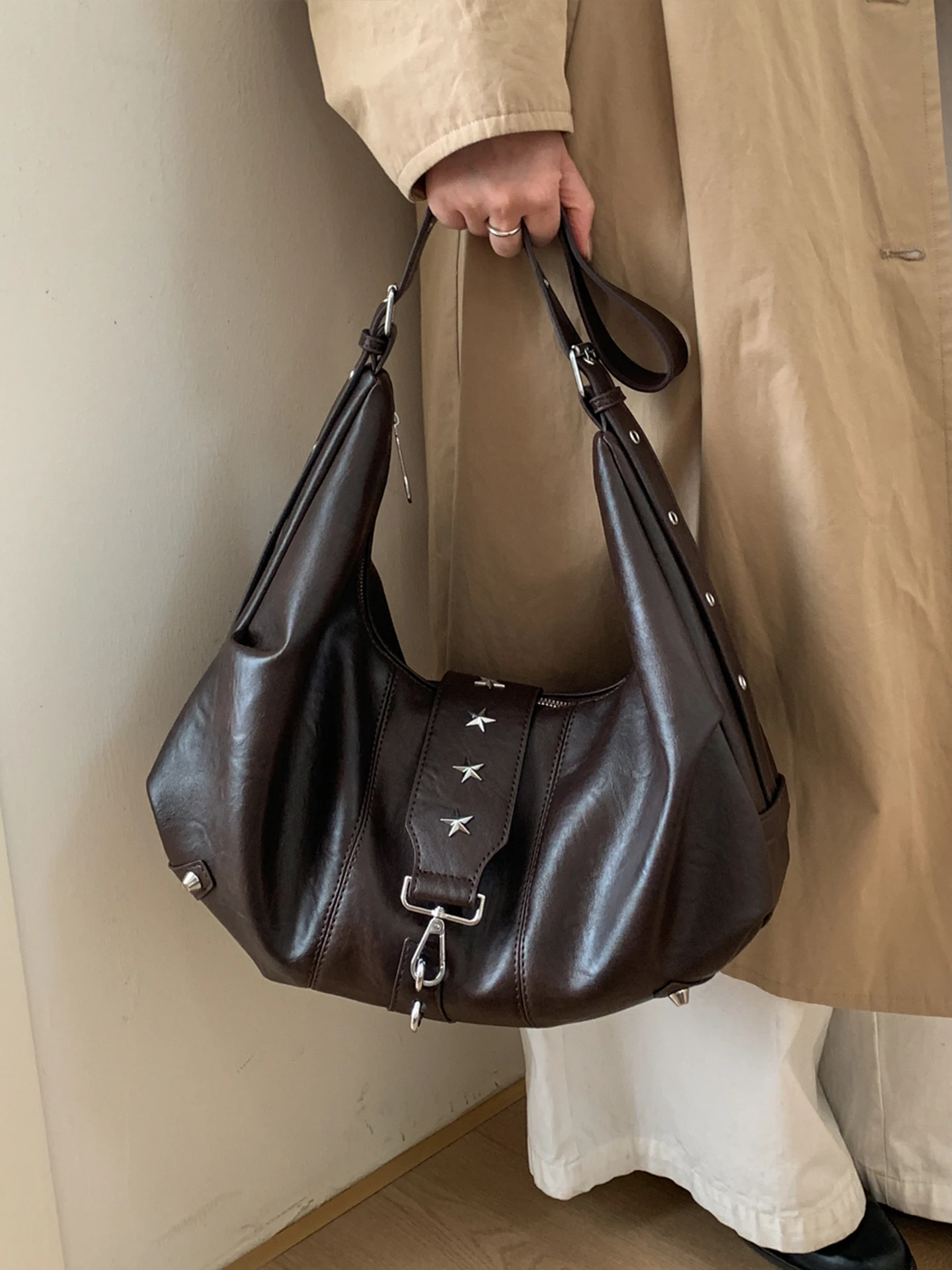

Retro Spicy Girl Underarm Large Bag Soft Leather Spring Summer Crossbody Bag Women's Cloud Folded Bag Casual Lazy Style