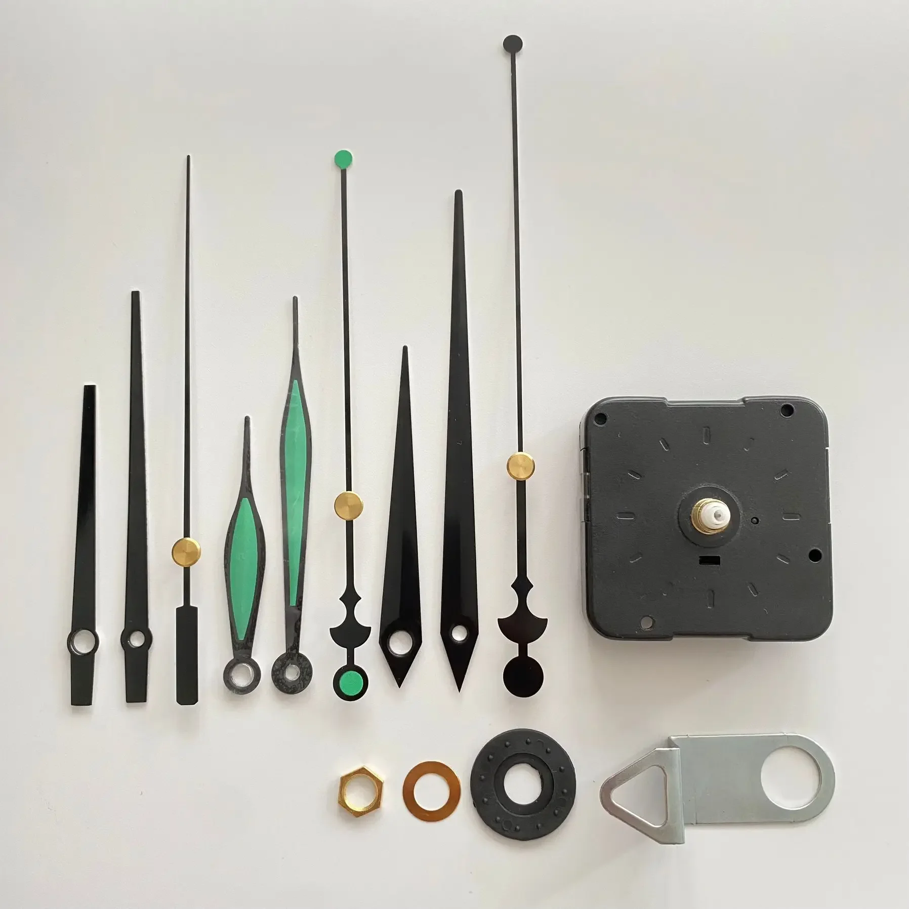 

Reversible Clock Anticlockwise Battery Quartz Clock Mechanism 12MM Shaft Skip with Hands DIY Wall Clock