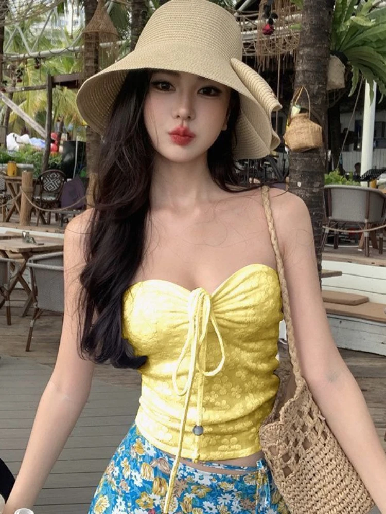 Letnie komplety dwuczęściowe w stylu imprezy na plaży, jednolite kolory, seksowne, dopasowane topy bez ramiączek + eleganckie spódniczki w słodkim stylu z nadrukiem w stylu lat 2000, vintage'owe komplety.