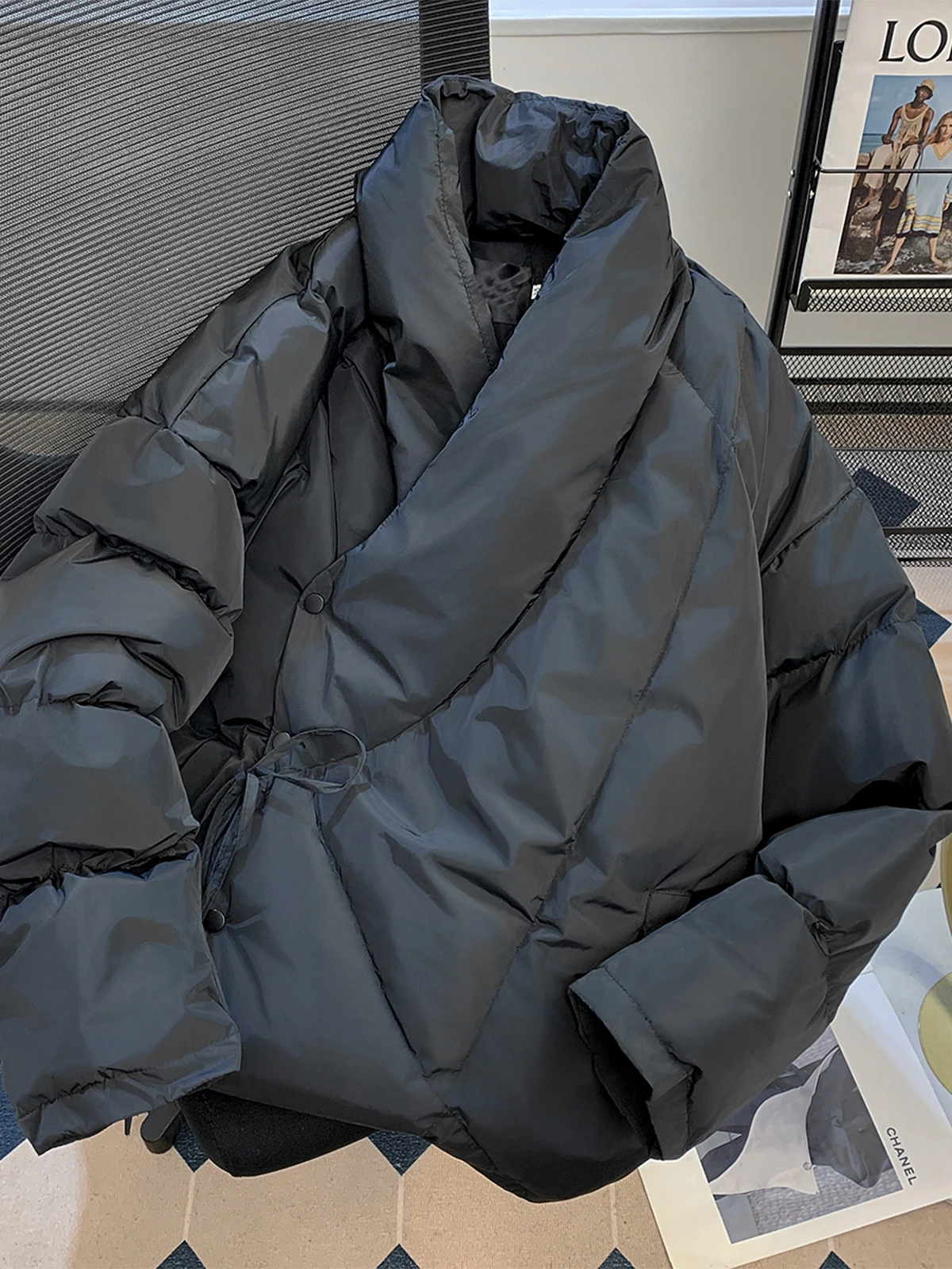 Retro Thickened Cotton Jacket for Men with Diagonal Button Design Warm Bread Style Loose Coat Youthful Popular Winter Outerwear