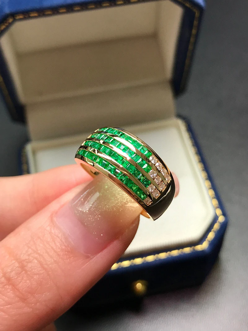 LUOWEND 100% 18K Cincin Emas Kuning Wanita Desain Fashion Mewah Berlian Berkilau Cincin Batu Permata Zamrud Alami Perhiasan Pesta Tinggi