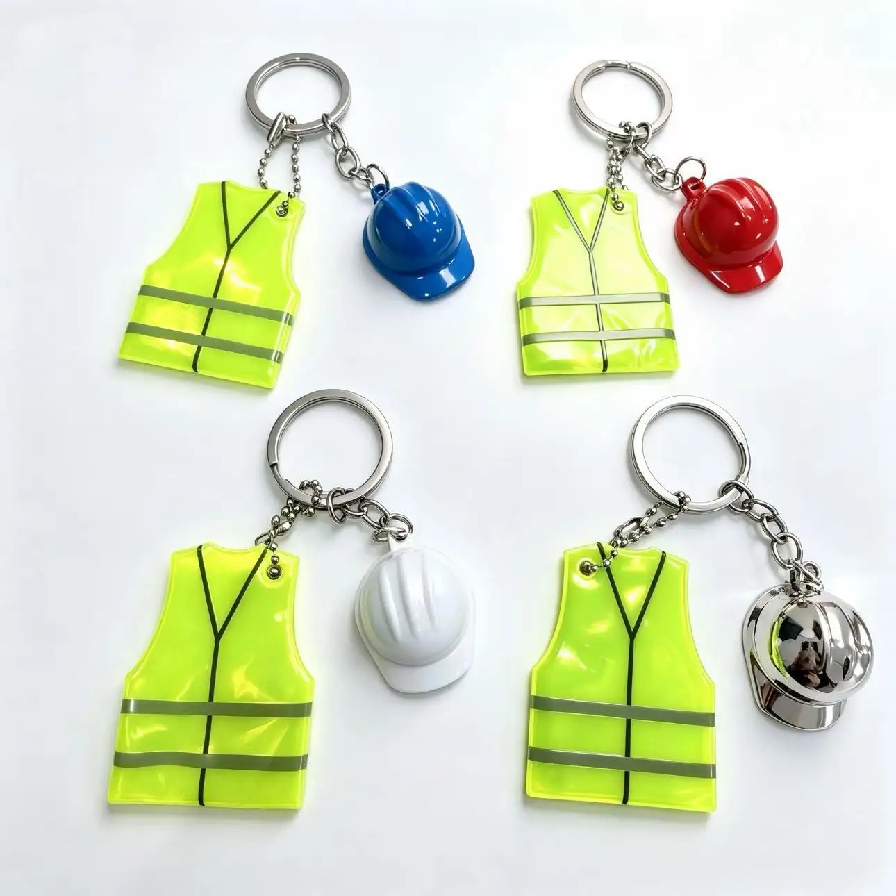 Porte-clés créatif en forme de gilet et de casque de sécurité, pendentif réfléchissant, décoration de voyage nocturne pour sac à dos et accessoires de bagages