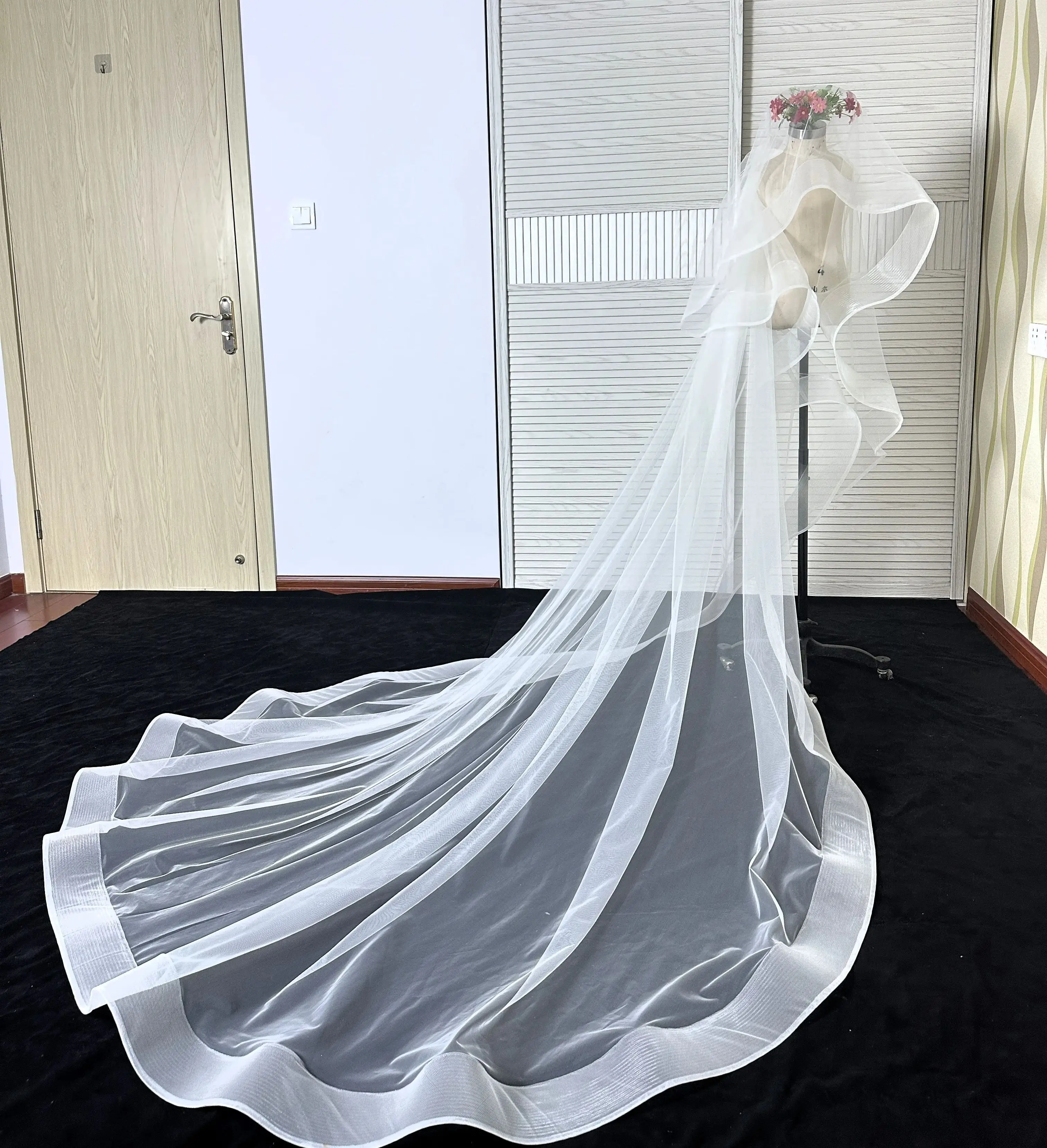 Real Photos 2 Layers 3 Meters Cathedral Woodland Wedding Veils with Comb 3M Long White Ivory 2 T Bridal Veils