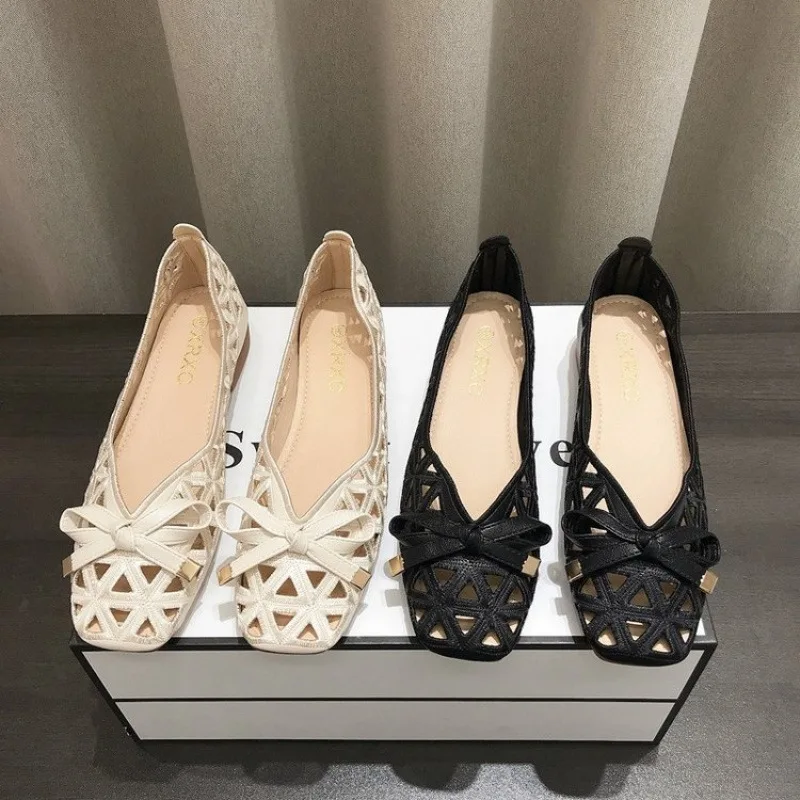 

2026New French Style Bow Flat Sandals Women Geometric Cut-Out Peep-Toe Breathable Summer Beige Shoes for Dresses