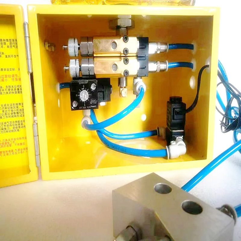 TLF MQL Lubrificante pneumatico Pompa d'aria Sistema di lubrificazione a nebbia d'olio di raffreddamento per spruzzatore micro-lubrificazione