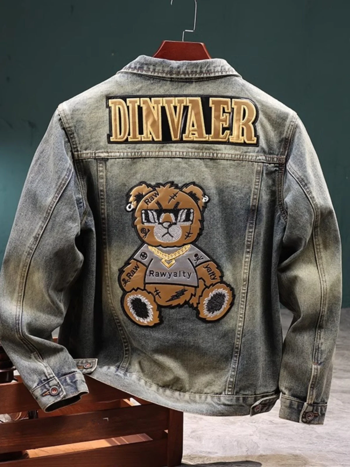 

Loose Fit Men's Denim Jaet Spring New Sle Bear Embroidery Faionable Jaet Youth ulari Spring Autumn Winter