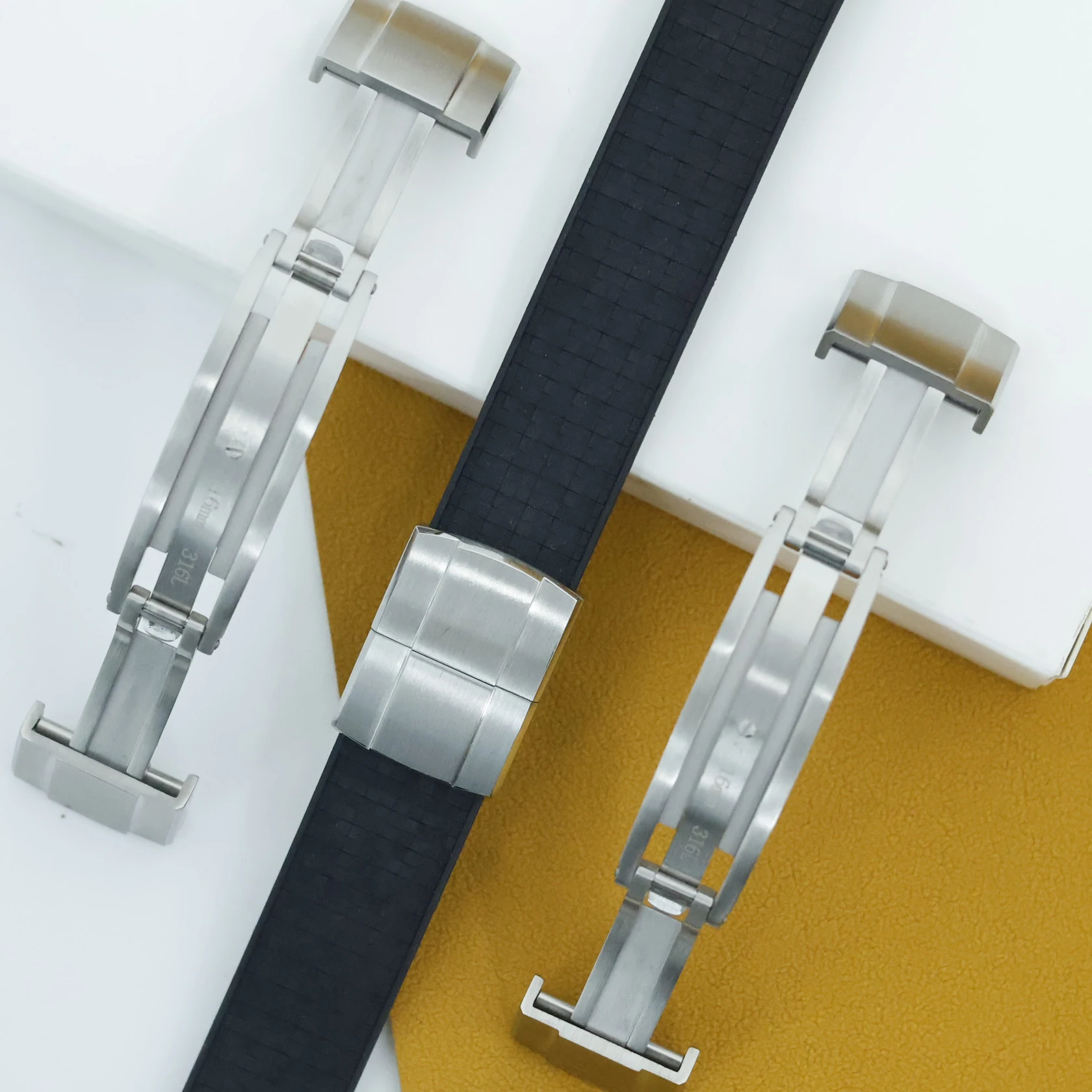 Premium Translation 316L Stainless Steel Daytona Buckle Style design 16mm 18mm Perfect Fit Cartier Brushed and Polished Finish