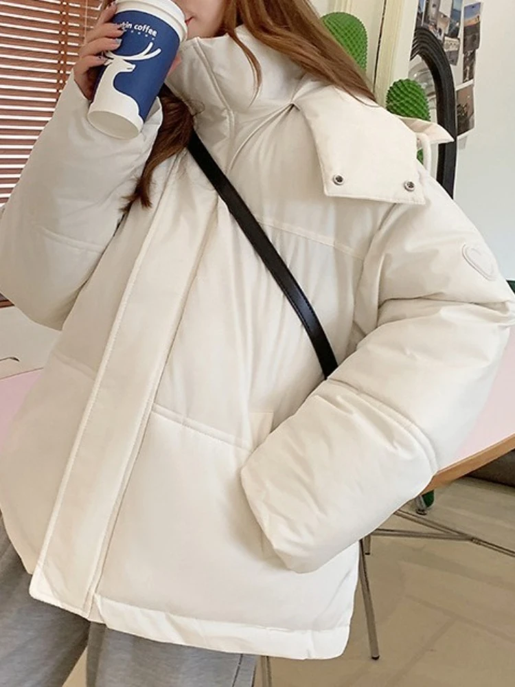 Nuevo en Otoño Invierno chaqueta con capucha abrigo corto mujer abrigo sólido ropa acolchada de algodón Parka femenina prendas de vestir exteriores abrigo de invierno