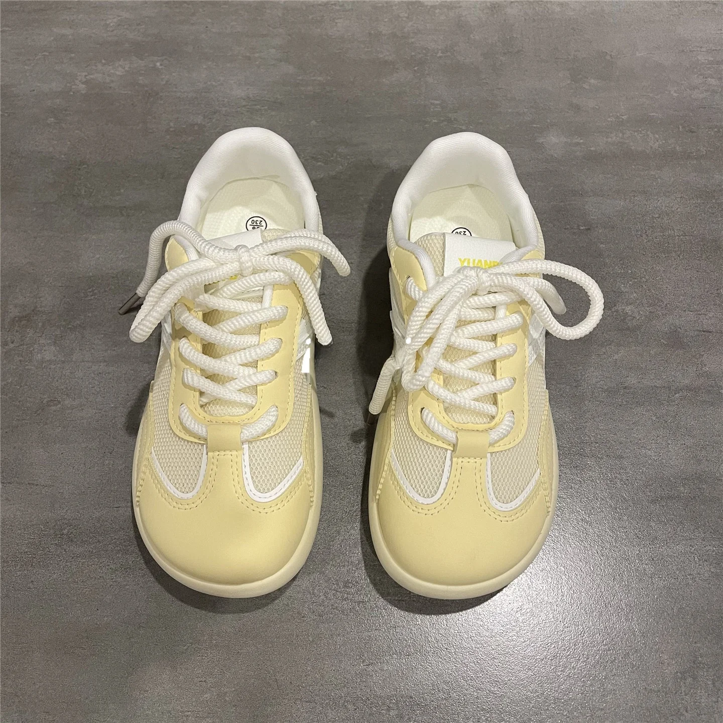 

Breathable Me round Toe Deqin oes Yellow Canvas Slip-On Sneakers for Students Cute Summer Flats Women's Footwear