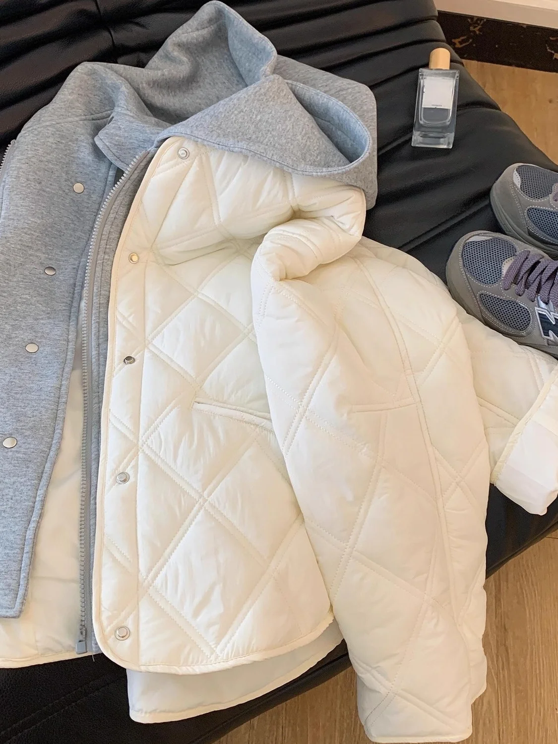 

Корейская и японская женская зимняя куртка большого размера из хлопка с эффектом двухслойности и капюшоном, с дизайнерскими вставками