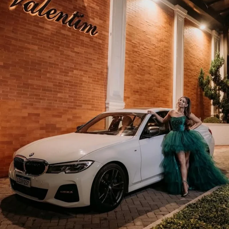 Темно-зеленые платья Quinceanera по индивидуальному заказу с открытыми плечами и хрустальной аппликацией, кружевное многослойное платье с длинным хвостом, Vestido 15, Quinceanera