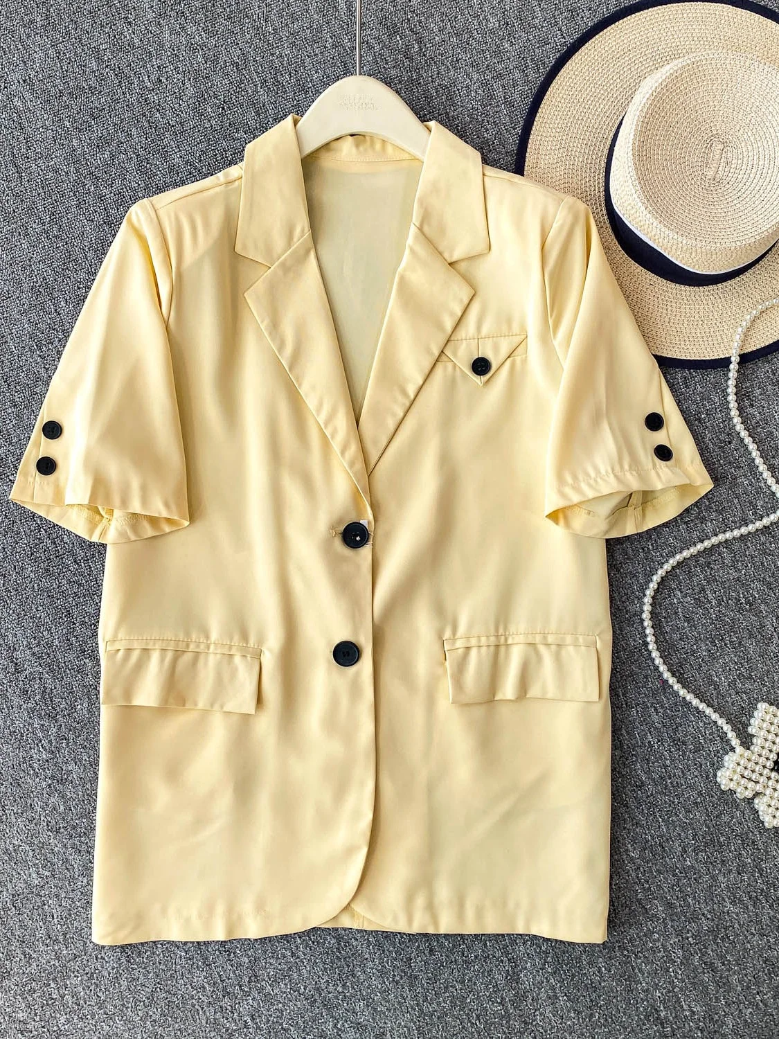 

2025 New Women's Career Commute Sle White irt Loose Fit Single Button Design Sensation Slimming Top Faionable Workwear