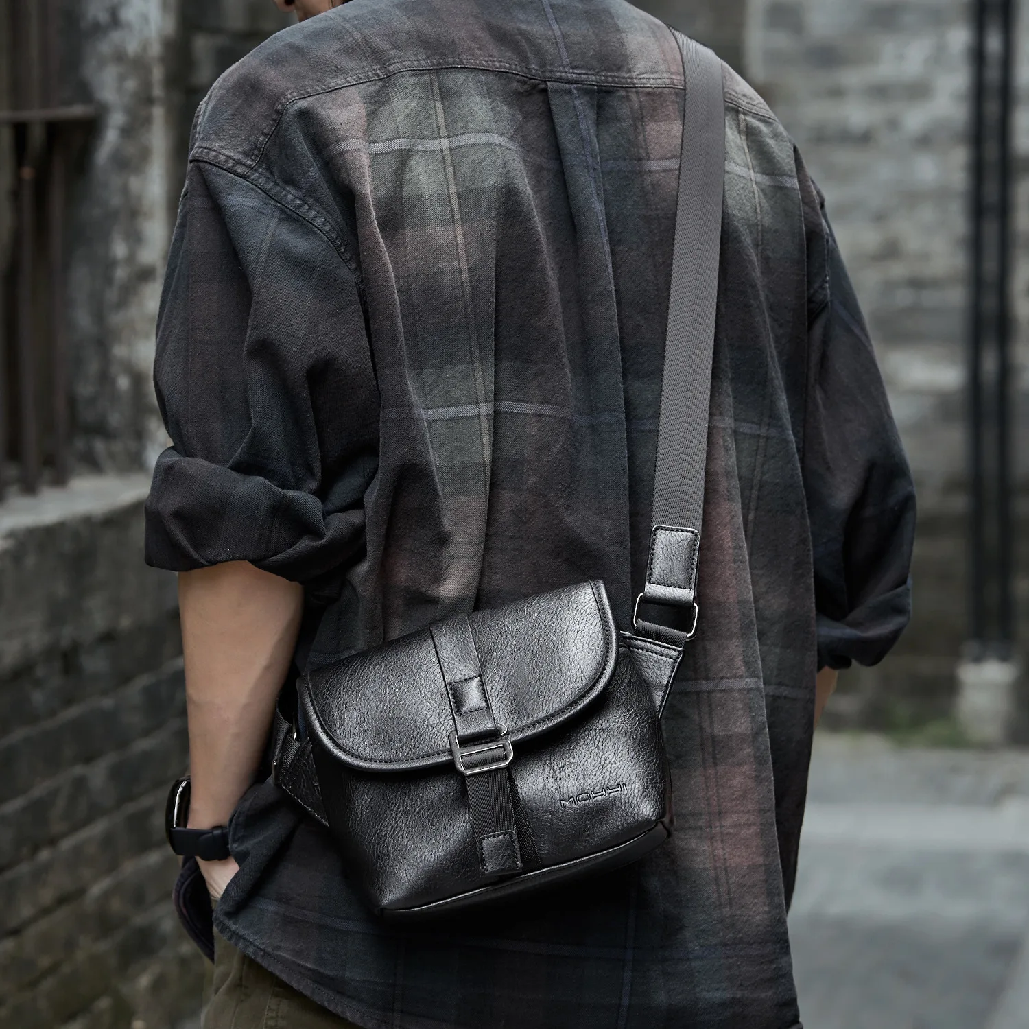 

Shoulder Crossbody Bags For Men Pu Leather Vintage Messenger Bag Black Mobile Phone Waist Pack Large Capacity Waterproof Handbag