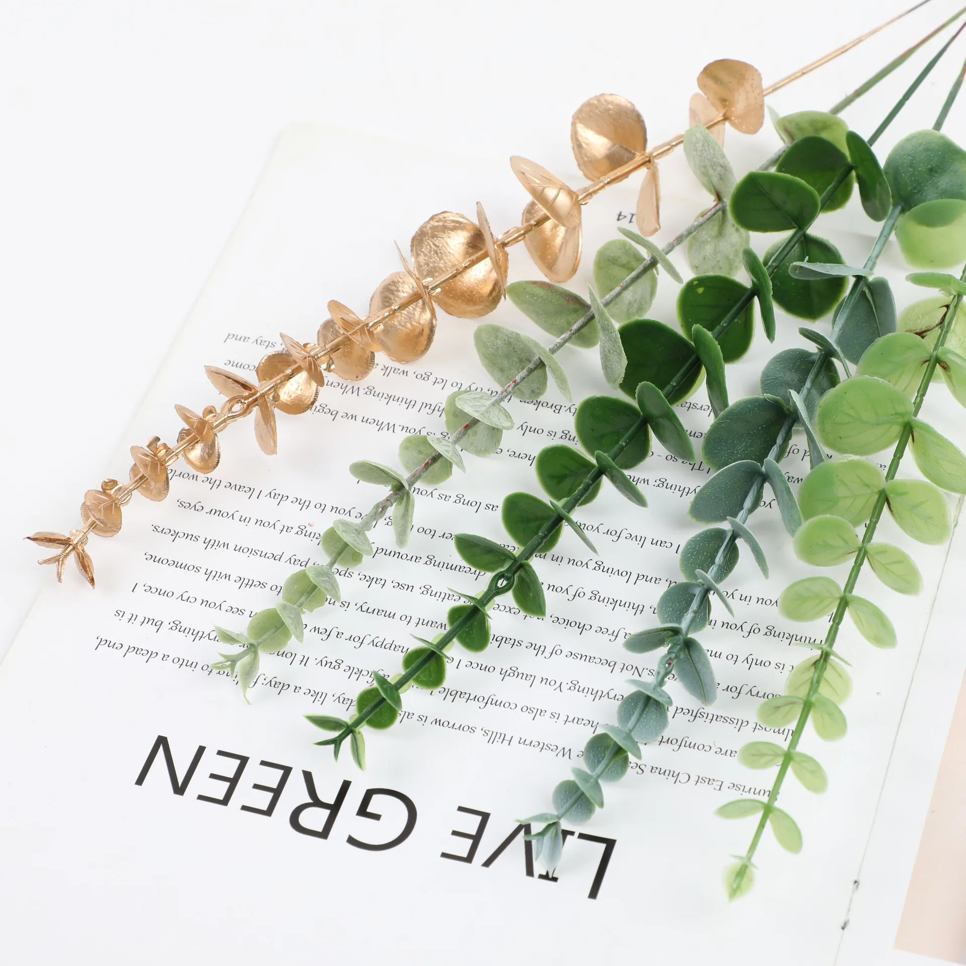 

Artificial green plants, eucalyptus leaves, wedding home decorations, flower arrangements, DIY artificial flowers, wholesale