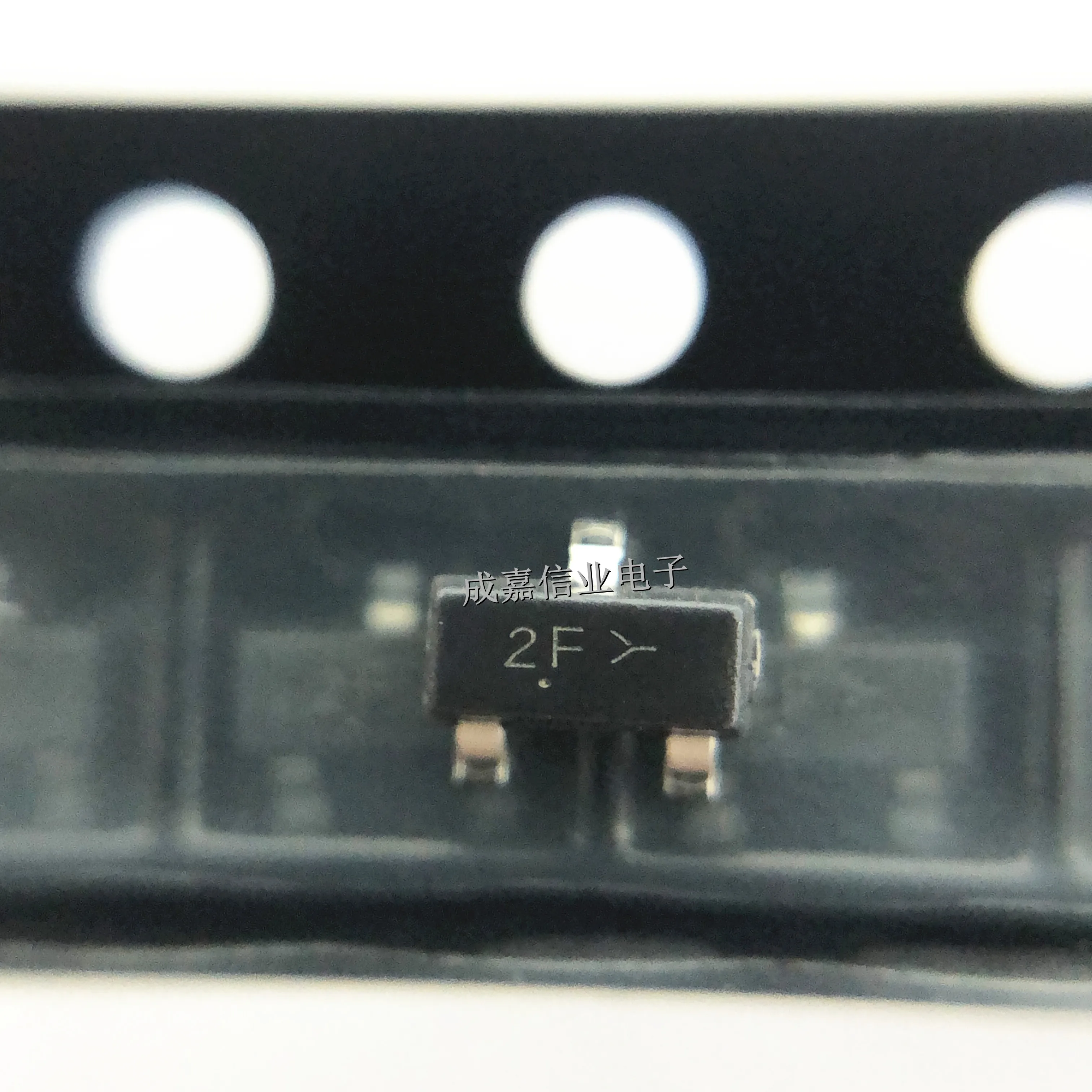 100pcs/Lot MMBT2907ALT1G SOT-23-3 MARKING;2F Bipolar Transistors - BJT 600mA 60V PNP Operating Temperature:- 55 C-+ 150 C