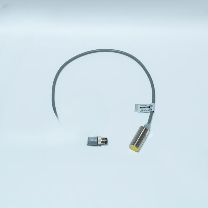 TM1-X1805E1-P25 capacitive proximity sensor