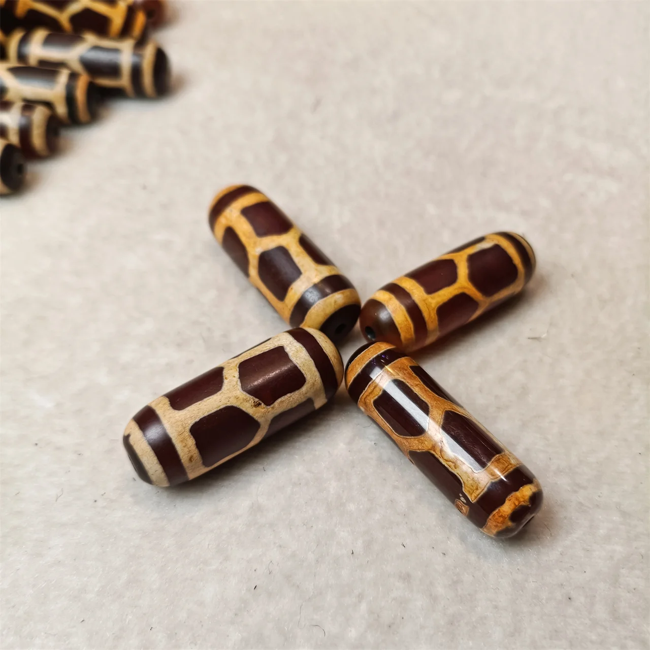 1pcs/lot Charms for jewelry making rare tibetan old material phoenix blood diy natural agate dzi bead turtle totems ethnic