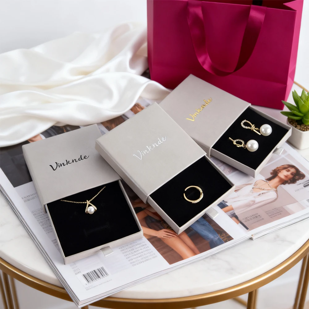 

Personalized Logo Grey Paper Drawer Jewelry Box 50Pack DIY Rings Bracelet Necklace Travel Organizer Boxes Wedding Favor Gift
