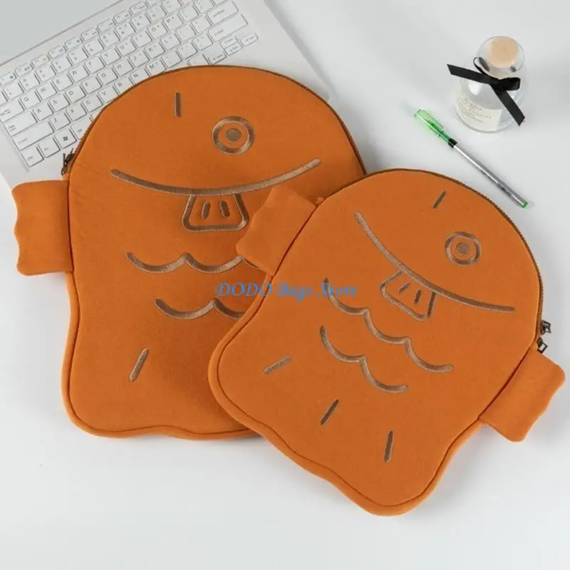 E8FB 11 13 CASE CASTOP CATE FISH FISH على شكل كمبيوتر محمول جميل كمبيوتر محمول كمبيوتر محمول كراتون متحمول.