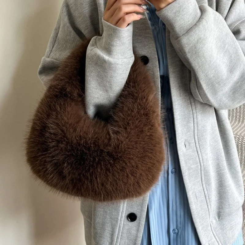 

Women's Famous Designer Crossbody Bag With Classic Designer Paris Aesthetic And Premium Leather Material For Fashion Outfits​