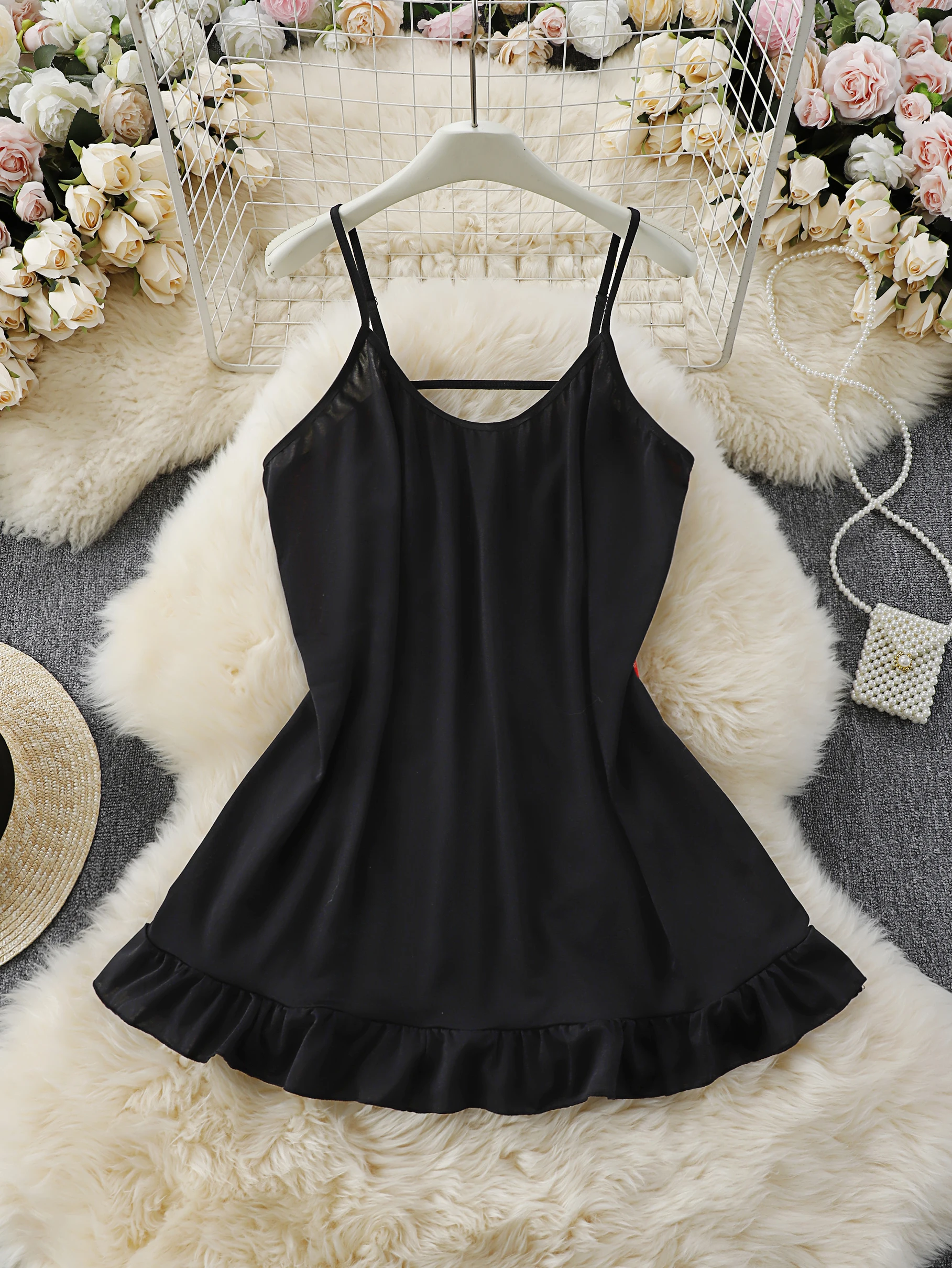 

Plus - size Sexy Lingerie Pajamas, Custom - made Alluring Women's Black Suspender / Red Heart Mesh Nightgown.lingeries sexy hot