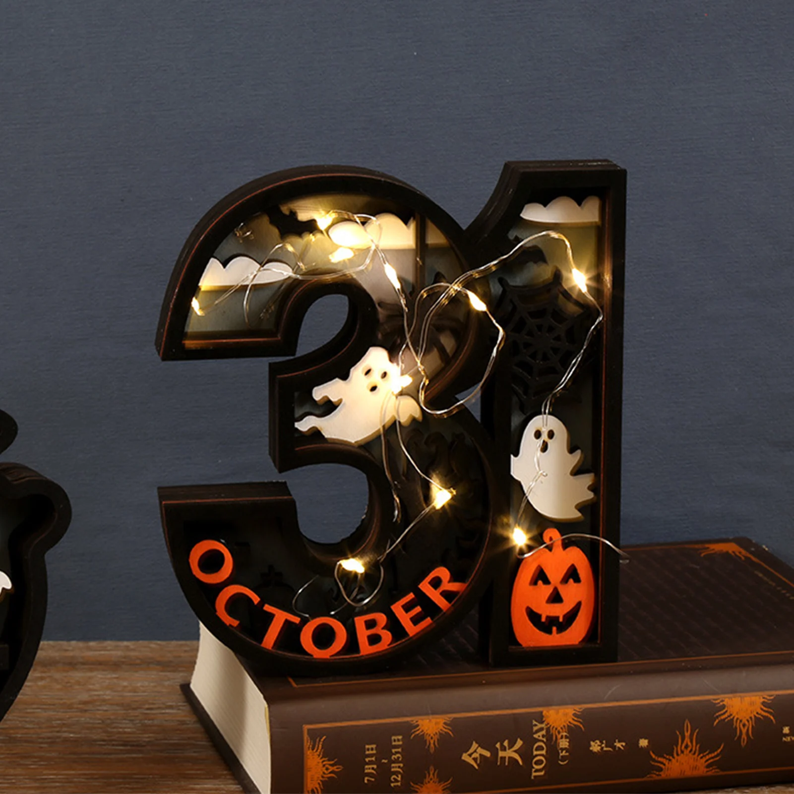 ไฟตกแต่งฮาโลวีน LED รูปทรงไม้ ดีไซน์สร้างสรรค์ สำหรับเทศกาล Trick or Treat โคมไฟตั้งโต๊ะ ของตกแต่งเรืองแสง