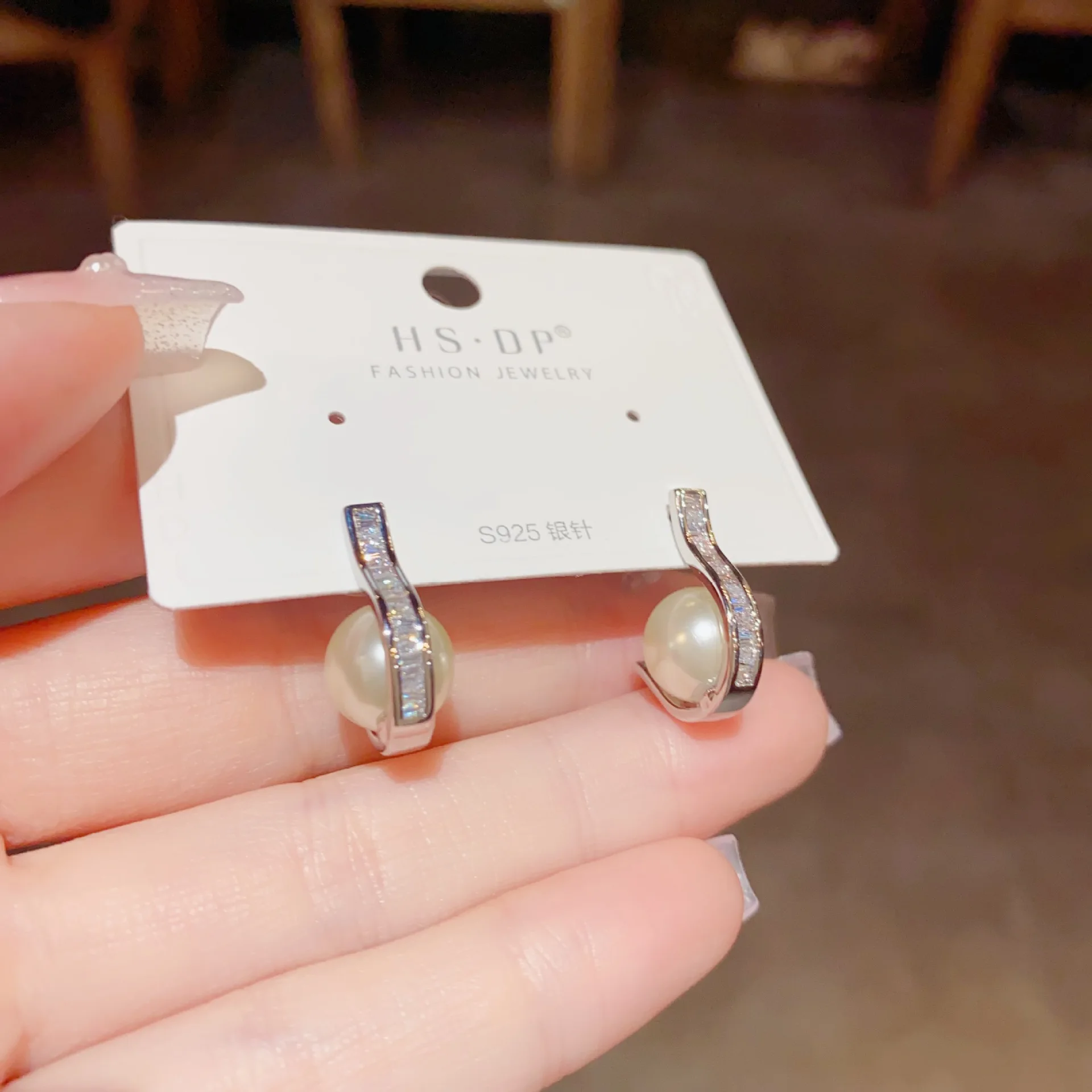 Korean Small Exquisite and Elegant Zircon Pearl Ear Studs Women's s925 Silver Needle Simple and Versatile Fashion Earrings image 3