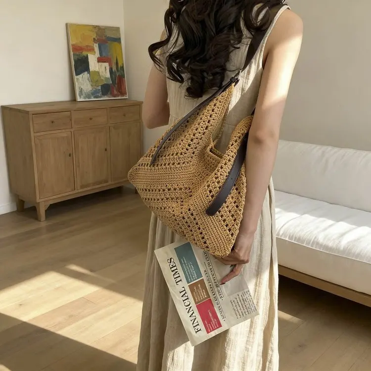 

Новая треугольная сумка-мессенджер из хлопковой нити с вырезами, повседневная сумка-сетка из соломки, пляжная сумка для отпуска, универсальная женская сумка 2026 года