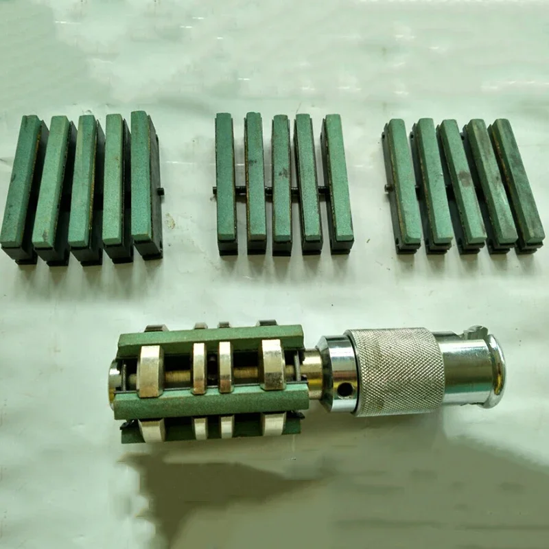 

Для хонингования головки Шлифовальная головка гильзы цилиндра Тип ручной регулировки Диапазон хонинга: 60-90 мм