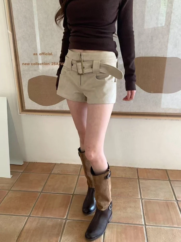 

Шорты Deeptown Apricot с высокой талией, женские, черные, винтажные, в американском стиле, замшевые, короткие, на молнии, облегающие, повседневные, А-силуэт, хит продаж