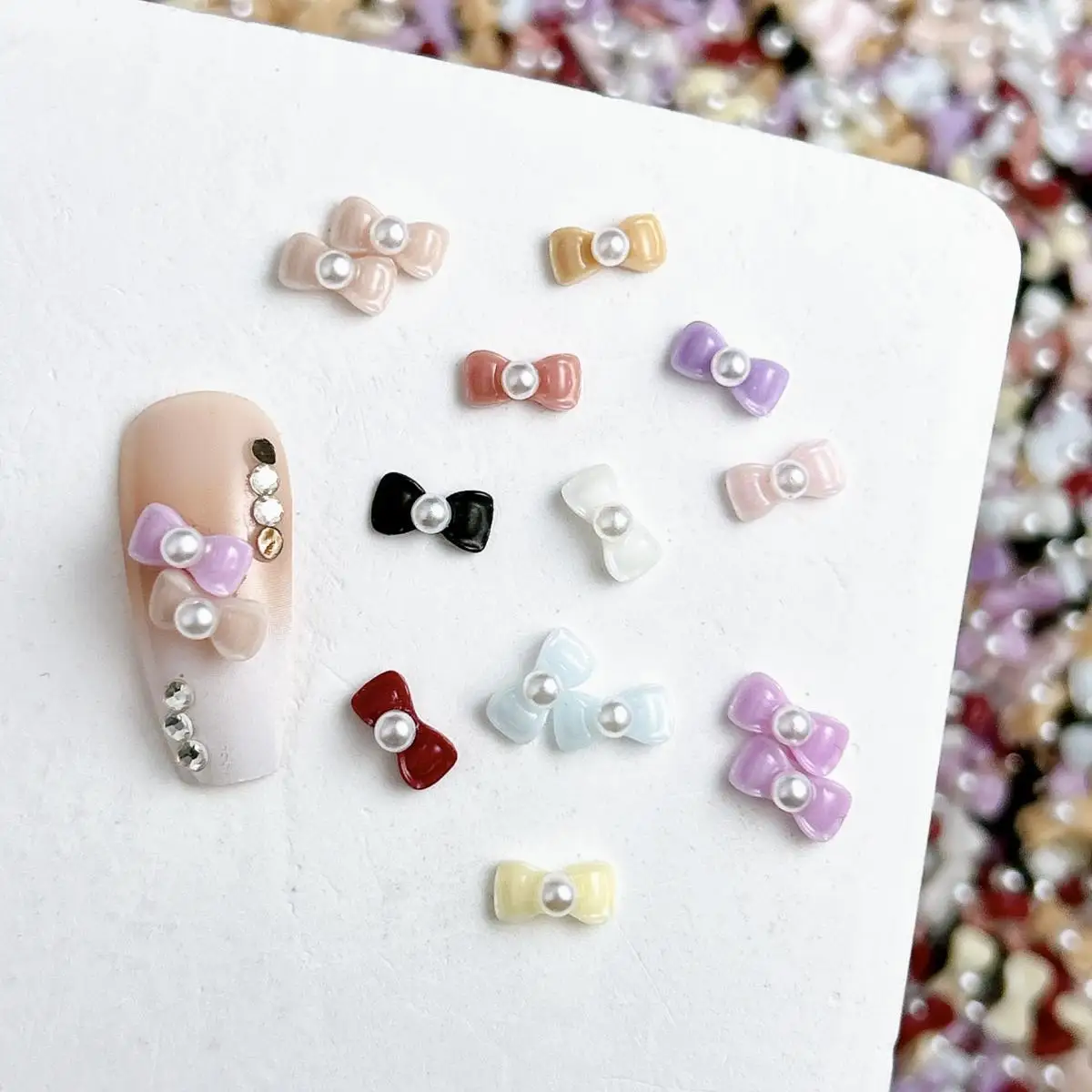 30 STKS Nieuwe Creatieve Mini Glanzende Stropdas Hars Nagel Charmes 3D Schattige Mollige Parel Banden Nail Art Decoraties voor DIY Fairy Nail Onderdelen