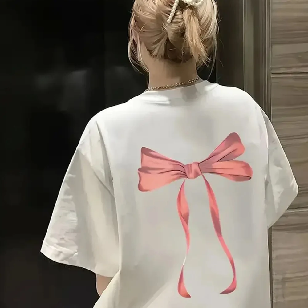 

Женская футболка с короткими рукавами и розовым бантом с графическим принтом, лето 2024, свободная посадка, большие повседневные свободные топы с круглым вырезом, футболка