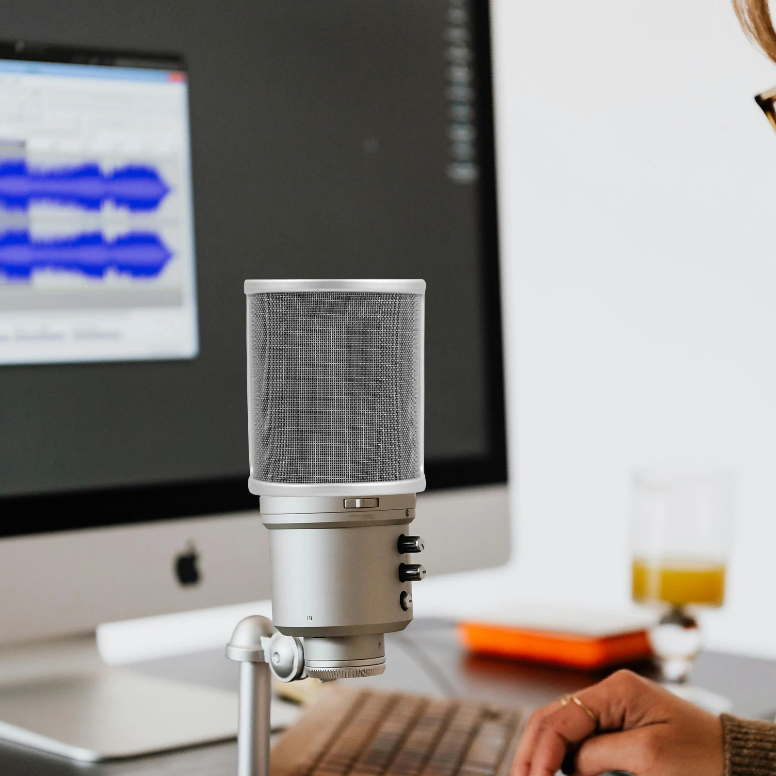 

U Shaped Microphone Windscreen Shield Reflection Filter Pop Cover H held Pp Steel Material Sound Recording Live Broadcast Speech