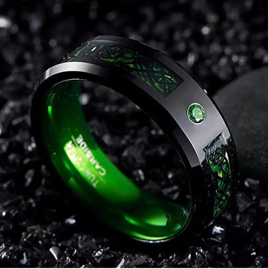 Fashion Men 8mm Black Tungsten Wedding Celtic Dragon Ring Inlaid Green Zircon Punk Men Stainless Steel Green Carbon Fibre Ring