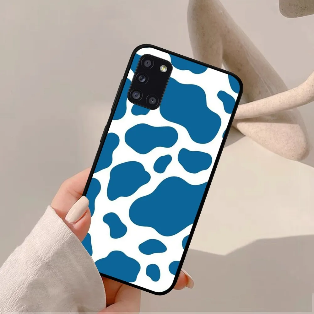 White Black Cow print Phone Case For Samsung A 10 11 12 13 20 21 22 30 31 32 40 51 52 53 70 71 72 73 91 13 shell