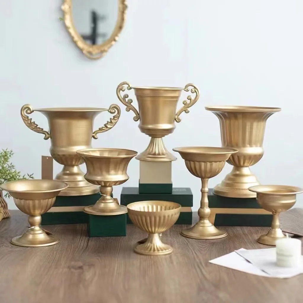 Gold Vintage Vase High-end Household Decoration Iron Flowerpot Seamless Connection Integrated Vase