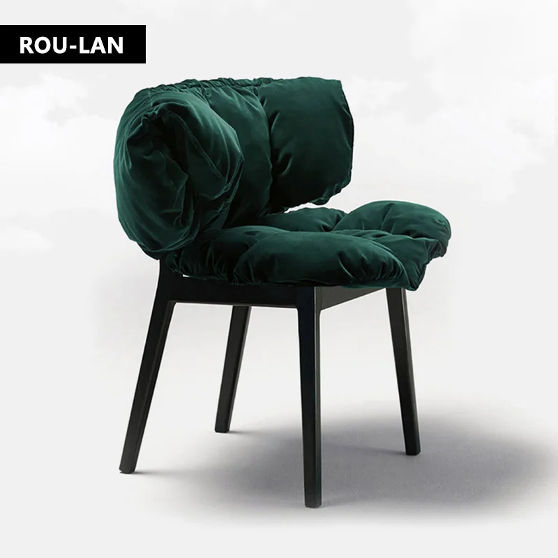 

Vintage Fabric Casual Dining Chair Creative Reclining Chair Sub Designer Model Italian Minimalist Makeup Chair