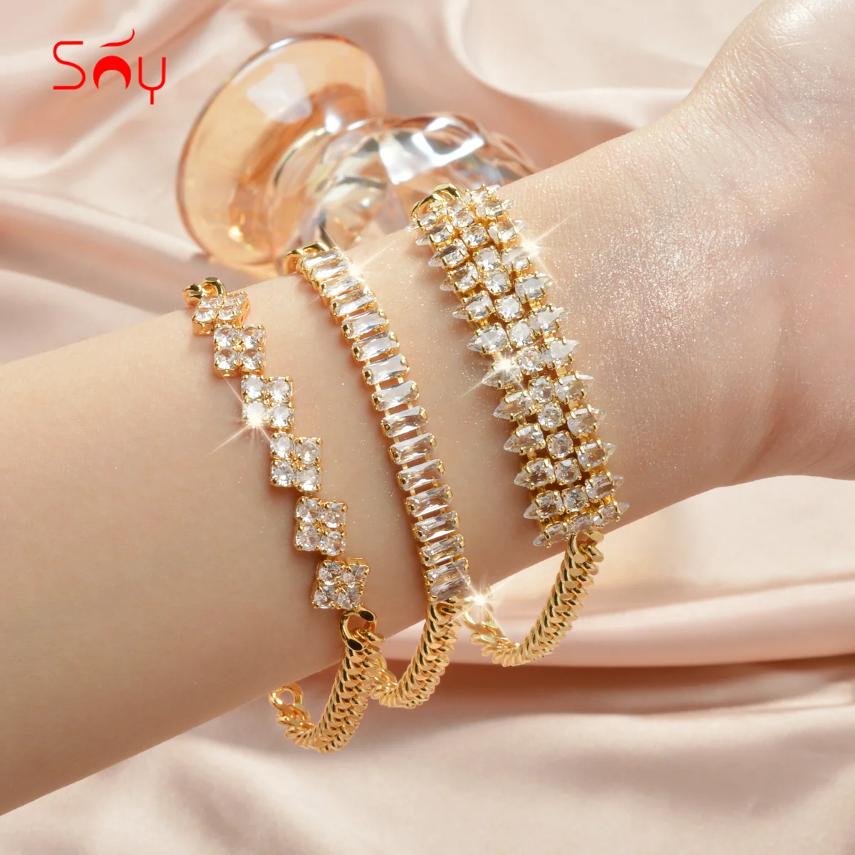 

Charm Geometric Flower Square Bracelet Women Rectangle Hand Inlaid Zircon Bangle Friendship Female Luxury Jewelry Gift Accessory